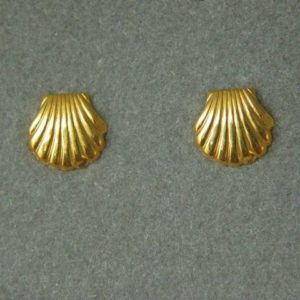 Gold Scallop Shell Earrings – JA234