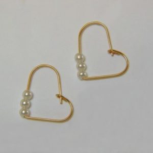 Wire Heart Earrings with Pearls – JA145