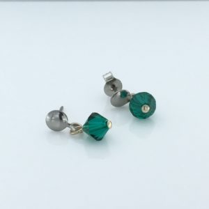May Birthstone Emerald Earrings – JCL005