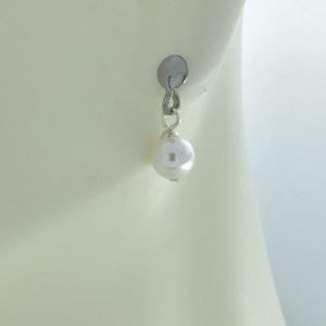 6mm Pearl Post Earrings – JCL024