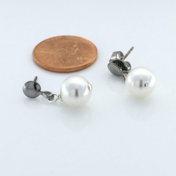 8mm Pearl Post Earrings – JCL025