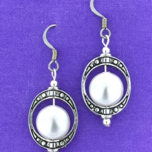 Pearl in Silver Round Frame Earrings – JCL038