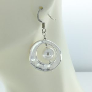 Pearl in Large Silver Frame Earrings – JCL050