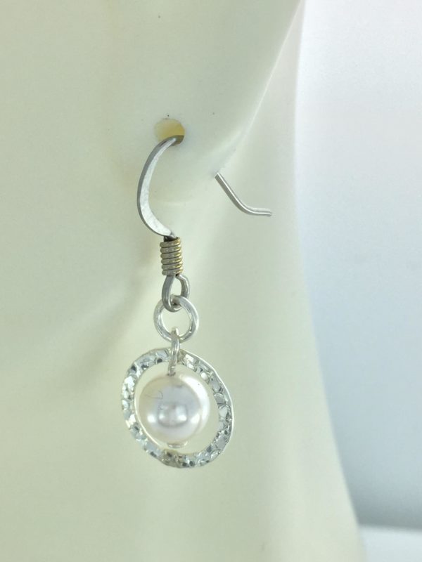 Silver Saturn And Pearl Earrings – JCL069