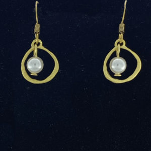 Gold Organic Frame with Pearl Earrings – JCL171