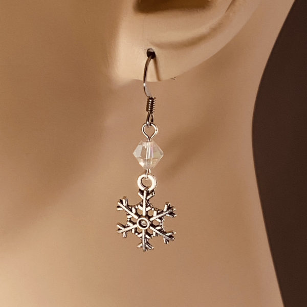 Large Snowflake with Crystal Bead Earrings – JCL183