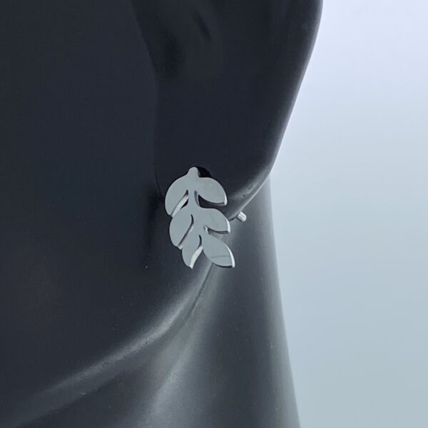 Silver Rowen Leaf Earrings – JSP126-276-1s