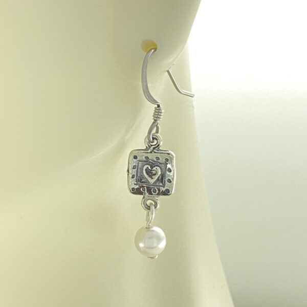 Sterling Silver Heart with Pearl Earrings – JCL220